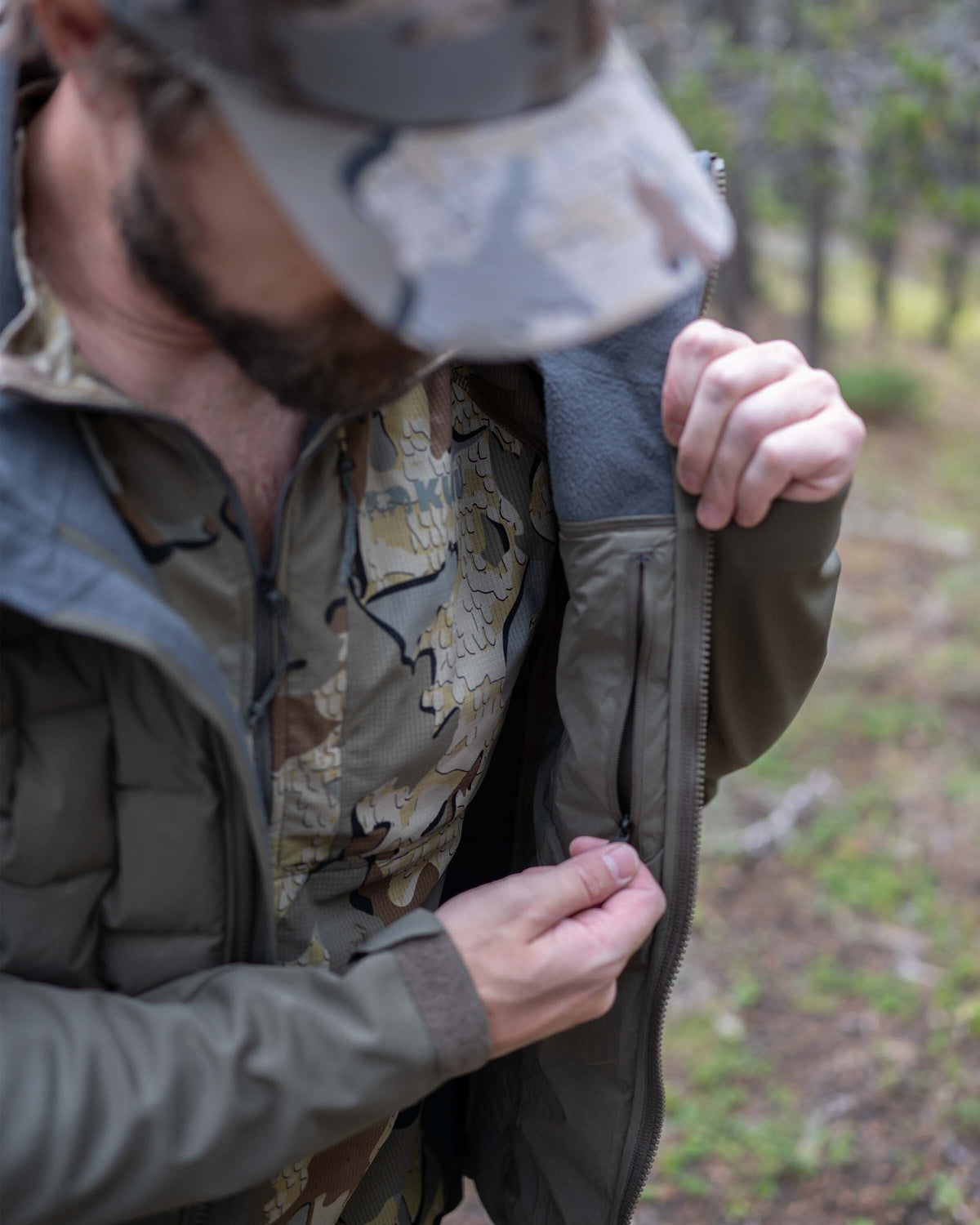 Axis Thermal Hybrid Hooded Jacket | Vias