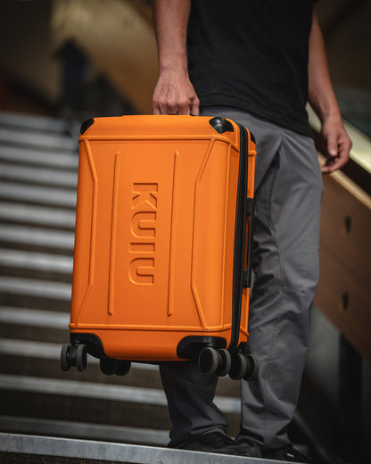 Hardline Spinner Carry-On | Black