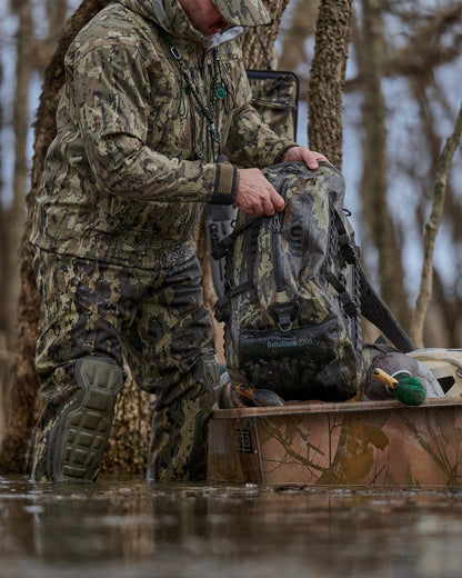 DeltaStorm 2200 Submersible Backpack | Valo