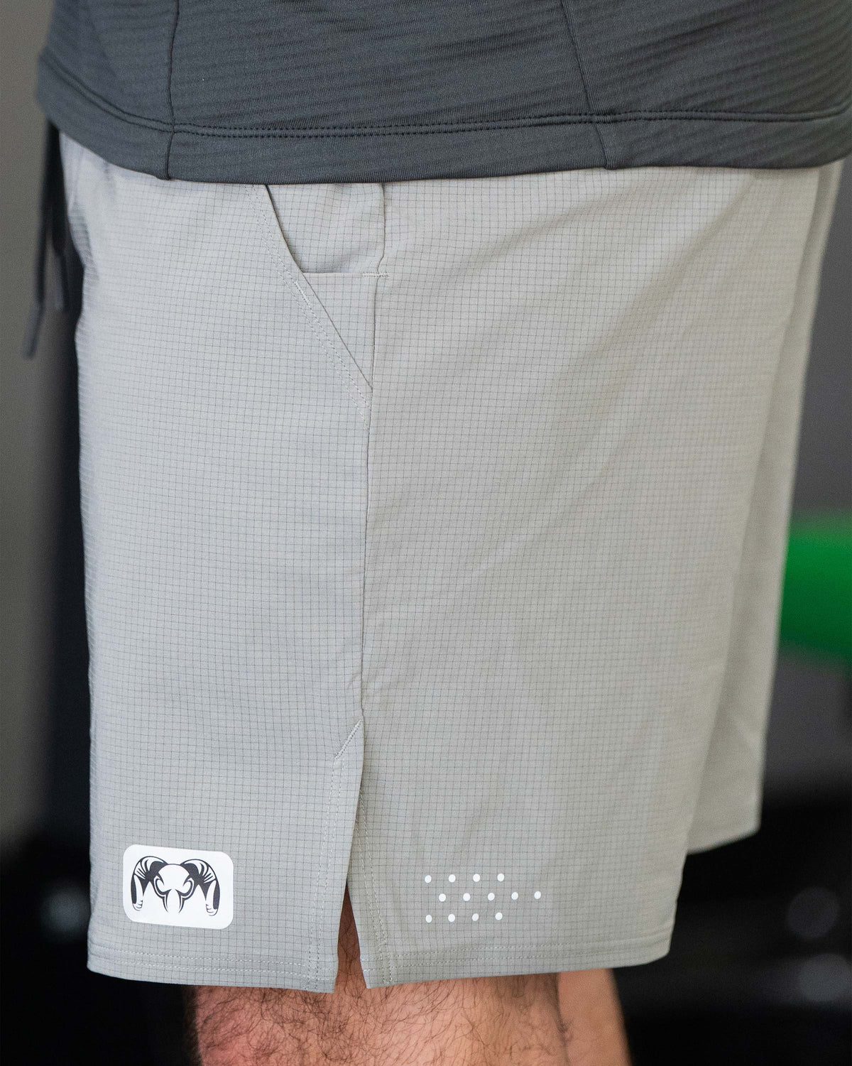 EnduroTrainer 7″ Short | Dark Iron Tonal